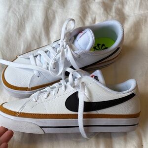 Nike Women’s White, Black, and Tan Sneakers